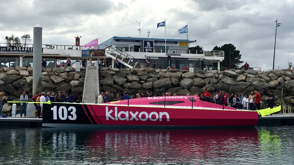KlaxoonFR's tweet photo. Présentation officielle du Class40 Klaxoon pour le projet #RouteduRhum2018 >>> https://t.co/ljOOntBAOf https://t.co/MAsWIqHNvP