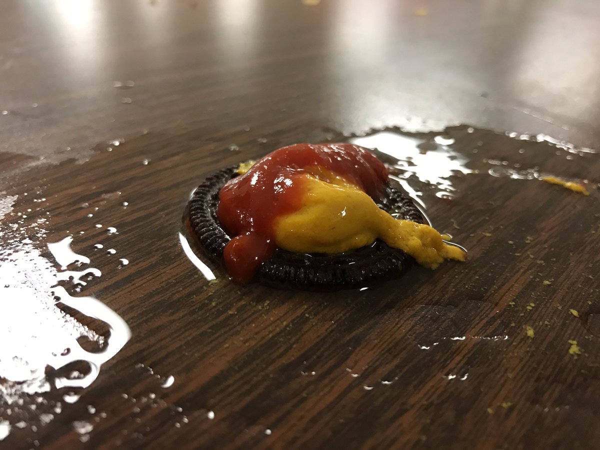 jakensauce's tweet photo. Retweet this now and you'll die instantly https://t.co/MDv5UDvUcV