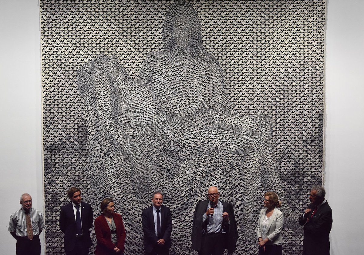Tombée de métier de "Pieta for World War" I de Thomas Bayrle, tapisserie  du Centenaire de la Première Guerre mondiale #emotion #friendship