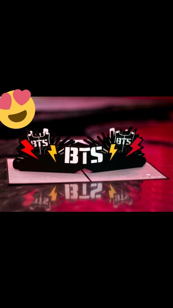 _seul__kpop_'s tweet photo. I Love BTS 💝💝💝 https://t.co/gtaI4XLZ6A