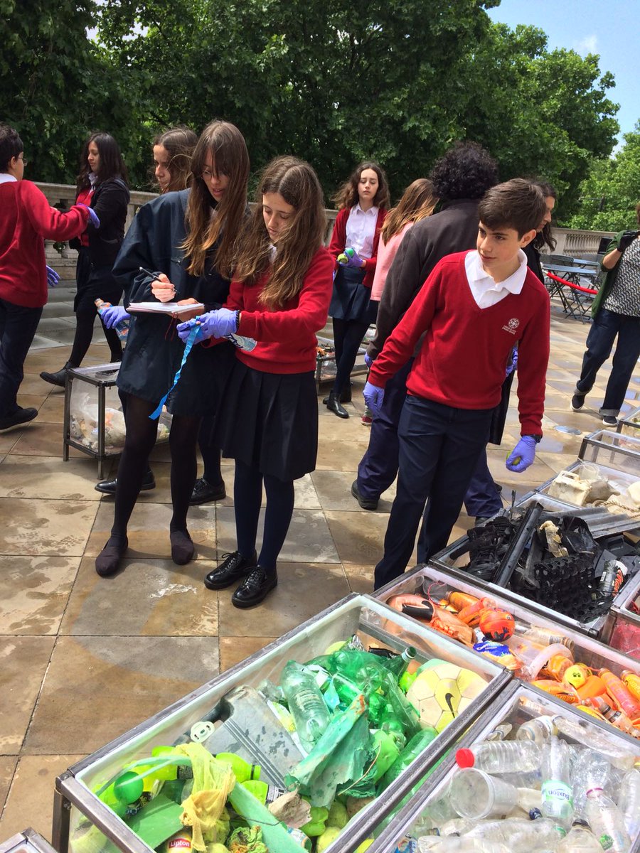 kclchemistry's tweet photo. We've thoroughly enjoyed working with @ThamesPlastic @RoySocChem to engage pupils + the public about #plasticpollution #thamesplasticlab https://t.co/2sL9WAPPks