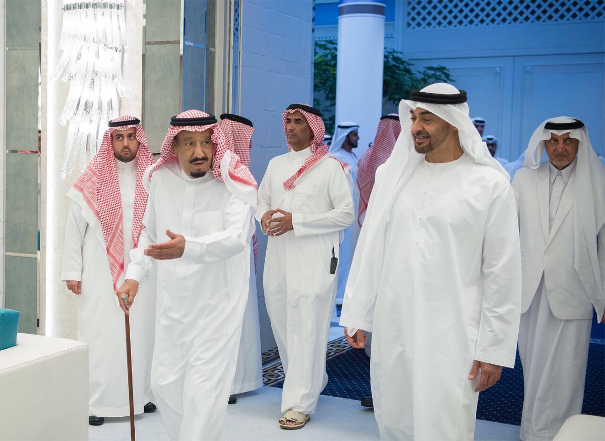 alkhaledsa's tweet photo. الإعلام القطري المرتزق كان يحاول منذ سنوات إفساد العلاقة بين الشعبين السعودي والإماراتي .. خبتم وخاب مسعاكم ، والله #لن_ترونا_الا_معا 💚❤ https://t.co/6ZKLvxGQWf