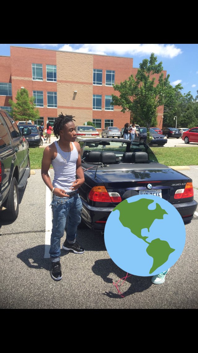 Nogeorge_'s tweet photo. #shortguytwitter 5'7 and a quarter😂😂 https://t.co/EUb5MqjSfJ