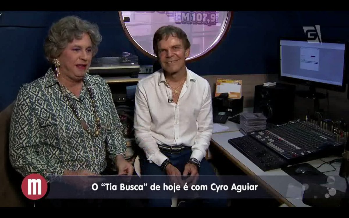 gazetamulheres's tweet photo. Tia foi buscar o fofo do Cyro Aguiar! 😱😱😍😍 #musical #musica #TiaBusca #CyroAguiar https://t.co/Rj2XOR3Pbb