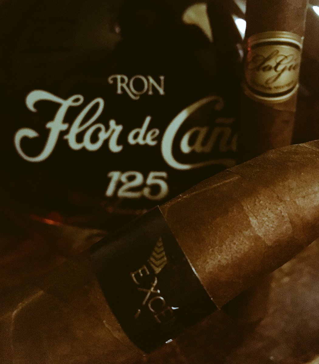 Special occasion calls for special #cigars &amp; #rum.  Yum yum!  <a href="/Elogio_Cigars/">Elogio Cigars</a> <a href="/flordecana/">Flor de Caña</a> 125th Aniversario #ElogioCigars #Excentrico
