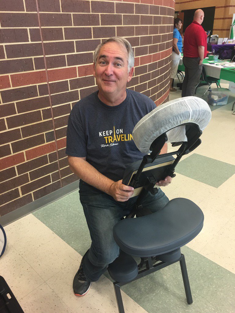 KlhydeClark's tweet photo. Even Dr. Marshall enjoys a great massage every now and then 😅 @central_mabank #mabanklearns https://t.co/2itc8AAdDX