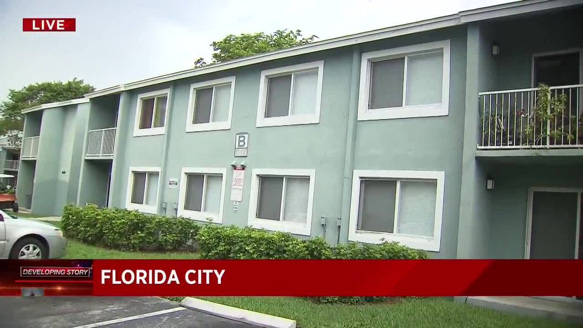 13-year-old boy shot in hand in Florida City bit.ly/2raeDHm https://t.co/nAJFhqIoQX