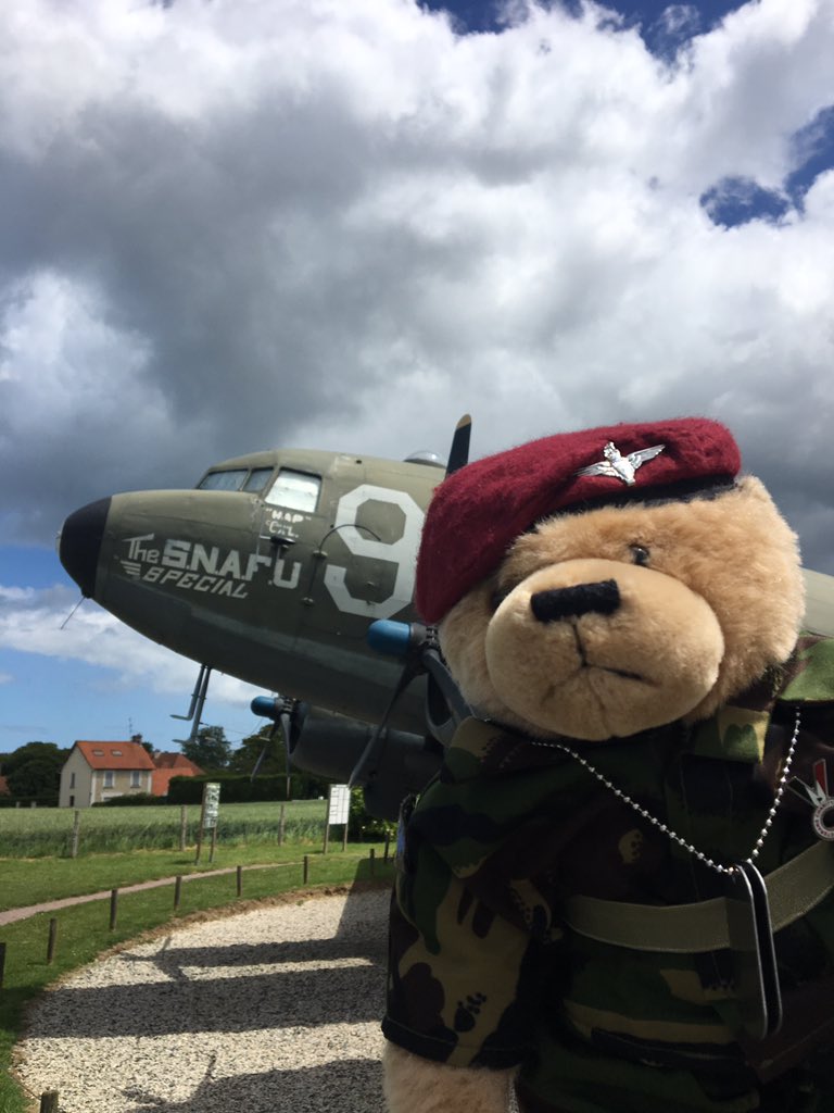 FredVCBear's tweet photo. I really enjoyed a visit to Merville Battery this afternoon! #FredBear #Airborne @VETERANSCHARITY https://t.co/hmodlS91Ow