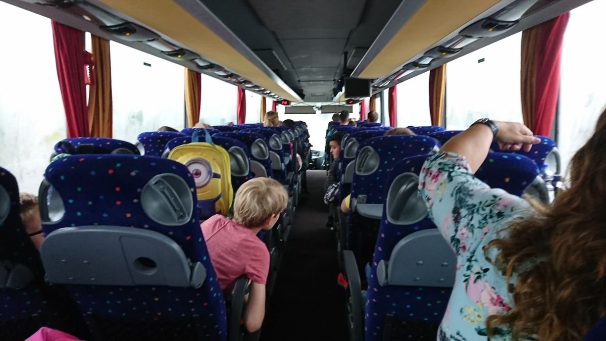 #schoolreisje naar #Efteling! Wat een feest, maar ook weer heerlijk als iedereen weer terug is <a href="/obs_depopulier/">obs De Populier</a>