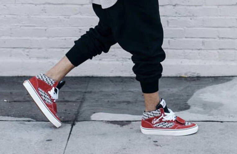 Aap Milieuactivist Distributie Vans Alert på Twitter: "Another look at Fear of God x Vans Mountain Edition. Coming Holiday 2017. https://t.co/RUCUt6G3By" / Twitter Aap Milieuactivist Distributie Vans Alert på Twitter: "Another look at Fear of God x Vans Mountain Edition. Coming Holiday 2017. https://t.co/RUCUt6G3By" / Twitter