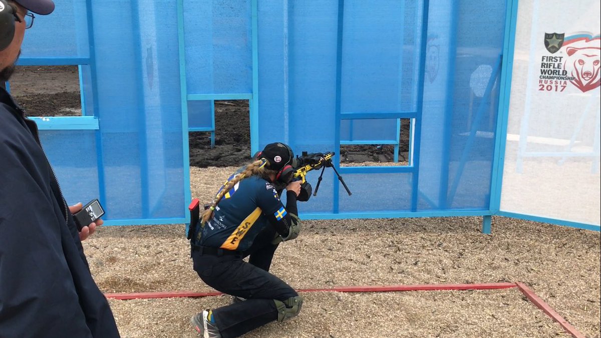 PiaClerte's tweet photo. Shooting the train station was a lot of fun! 💪🏻😁👍🏻
#WorldShoot2017 #Russia #IPSC #pewpew #AR15 https://t.co/j5hhULEE2G