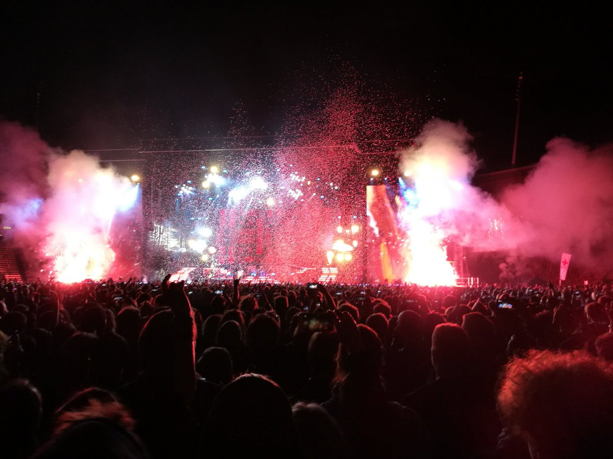RockHeavy's tweet image. goodbye #gnrinzurich @gunsnroses