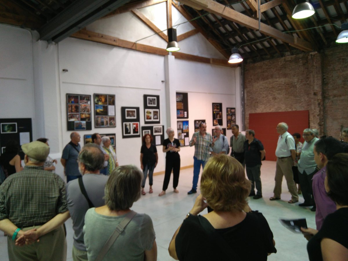 aykrana's tweet photo. En el marc del aniversari #6CanBatllo #6aCB inaugurem la exposició fotogràfica #6mirades #espaifotoCanBatllo #fotoCB @CanBatllo https://t.co/6x3UYiJ8Vf