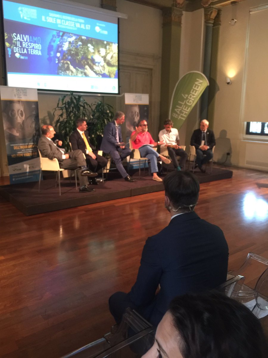 Alemalanca's tweet photo. 2 problemi:ambiente e fame.se risolviamo il primo con le rinnovabili risolviamo anche il secondo. #SalviAmoilRespirodellaTerra https://t.co/Nf5TDbOdoe