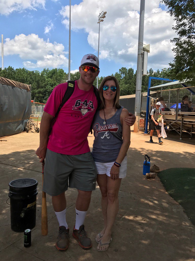 feliciacheek's tweet image. This guy brightened my day🙌🏻#alwaysdoes #ithinkimdone #mani/pedifail