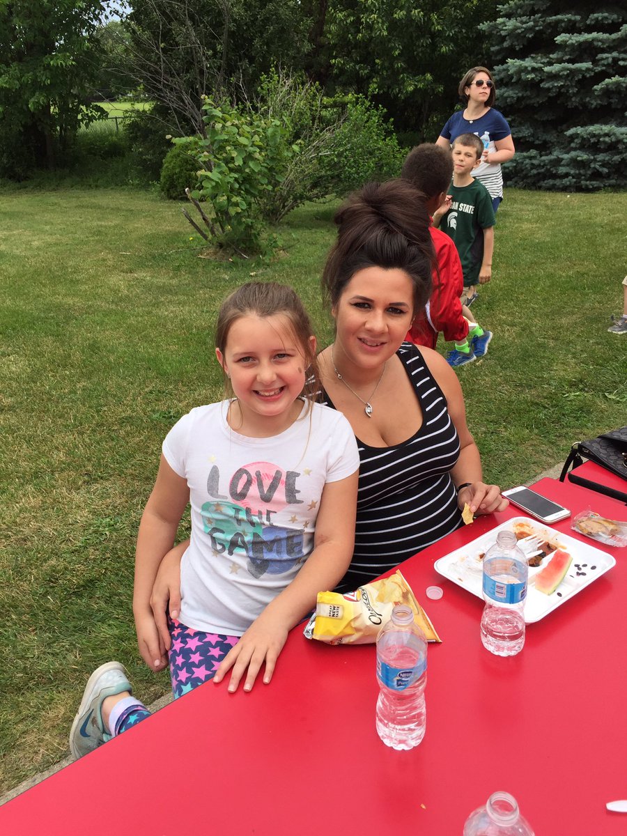MrsPiechowski's tweet photo. Community Picnic @MorrishDragons https://t.co/xR9uZyqhNg