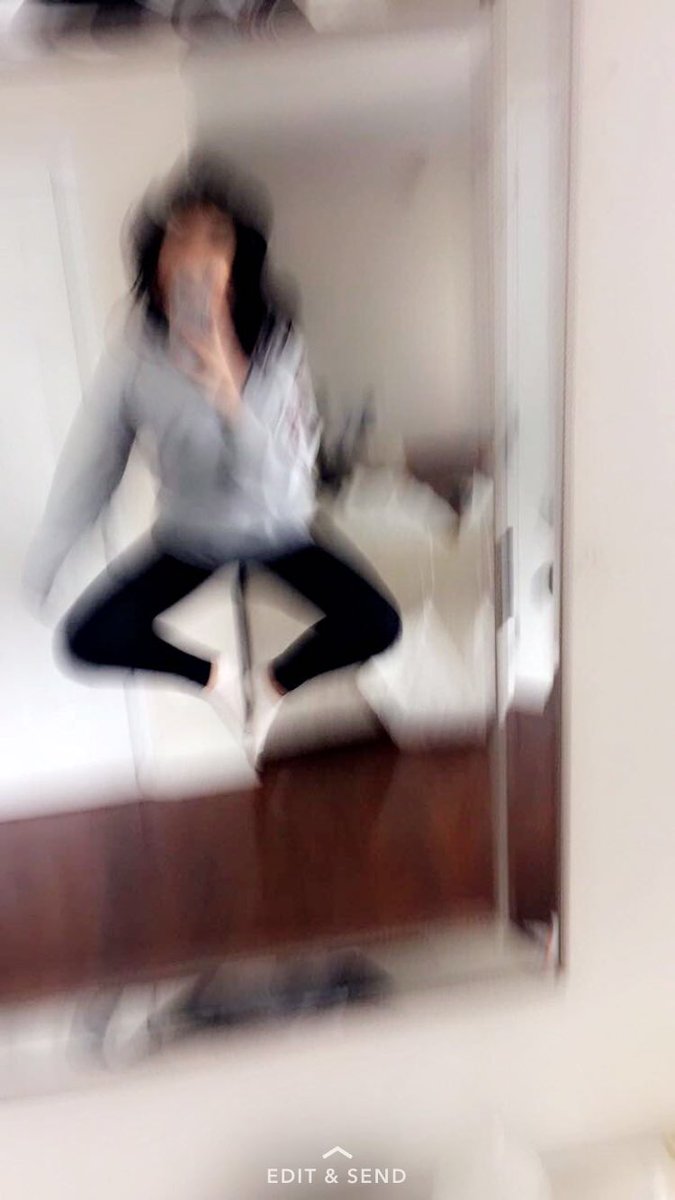 KelseySimone_'s tweet photo. " so @justinbieber released a new song today " https://t.co/XheAk9f4a5