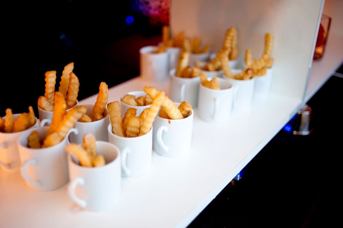 Add a personal touch to any event with these 5 DIY party tips &amp; tricks! #Catering #EventPlanning #DIY hubs.ly/H07Jv-Z0