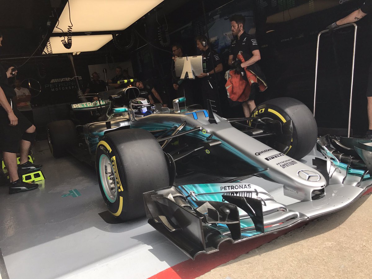 Good afternoon beastie... 👏

The #W08 looking 👌 in the Montreal sunshine! What a beaut! 😍

#CanadianGP 🇨🇦 #F1 #FP2