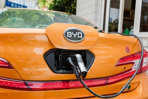 pcorwint's tweet photo. Electric Cars Hit the 2 Million Threshold Worldwide - https://t.co/Puv8N3lEQt  #EV #ElectricCars #Cars https://t.co/TaG65Qfkt4