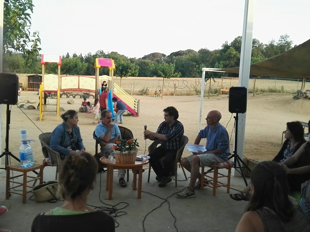 TitiJuher's tweet photo. #SlowEdu9d4t I ara la patata calenta: la secundària. Com es planteja una continuïtat de l'educació lenta? https://t.co/SyvrCjF62L