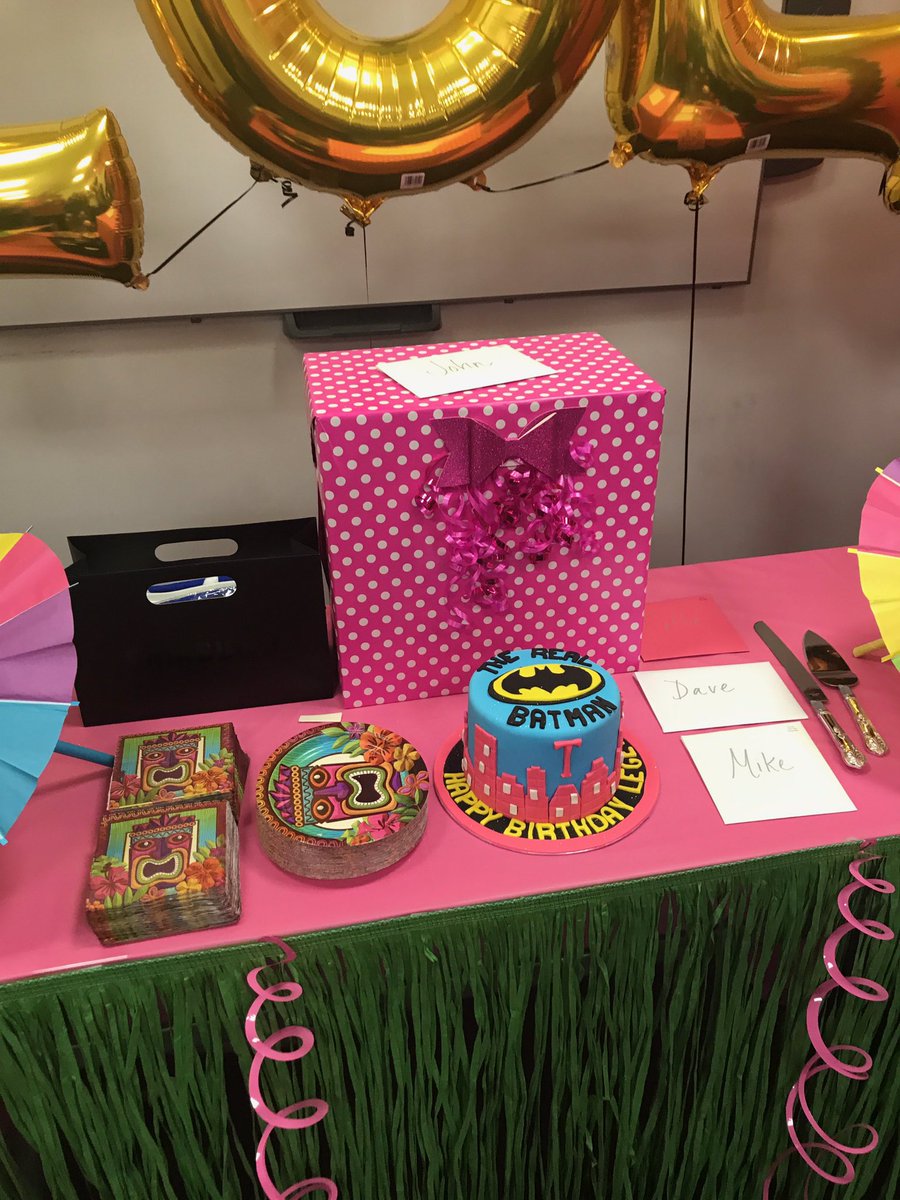 JohnLegere's tweet photo. Another Houston @tmobile store visit was amazing!! They even threw me a surprise bday party!! Thank you guys so much!! 💖💖💖 you all!!! 🎊🎂🎉 https://t.co/514M5xdyRN