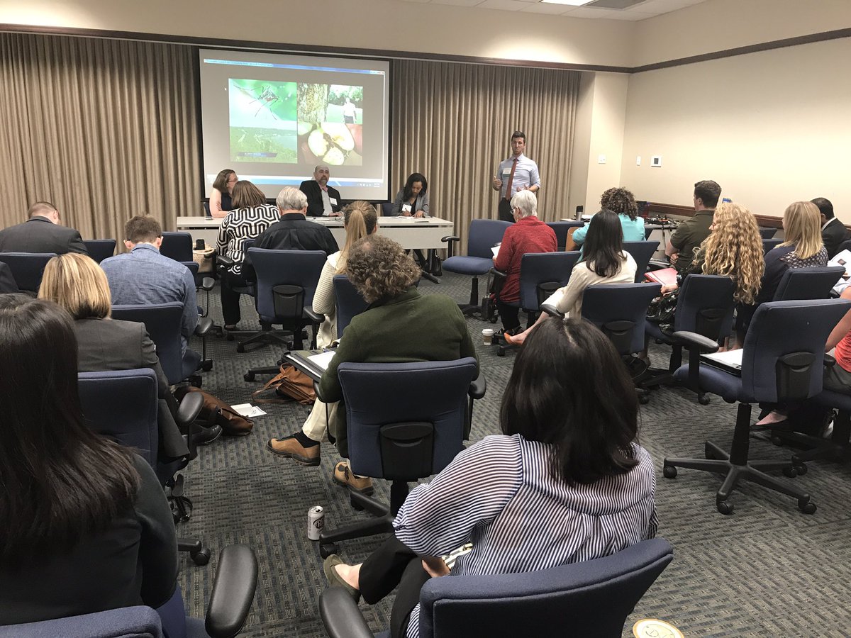 CityOfCincy's tweet photo. Various afternoon workshops taking place at #MRSS2017. This one focuses on the local climate and its impact on way of life, budget, etc. https://t.co/IwCzPPIFeh