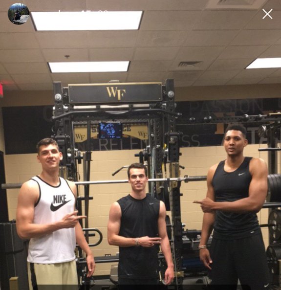 Dmo2Tall's tweet photo. Been quietly working hard in the gym this summer...its paying off!! 🏀🏀🏀🔥🔥🔥🔥🔥 https://t.co/fA5N7Z61Uz