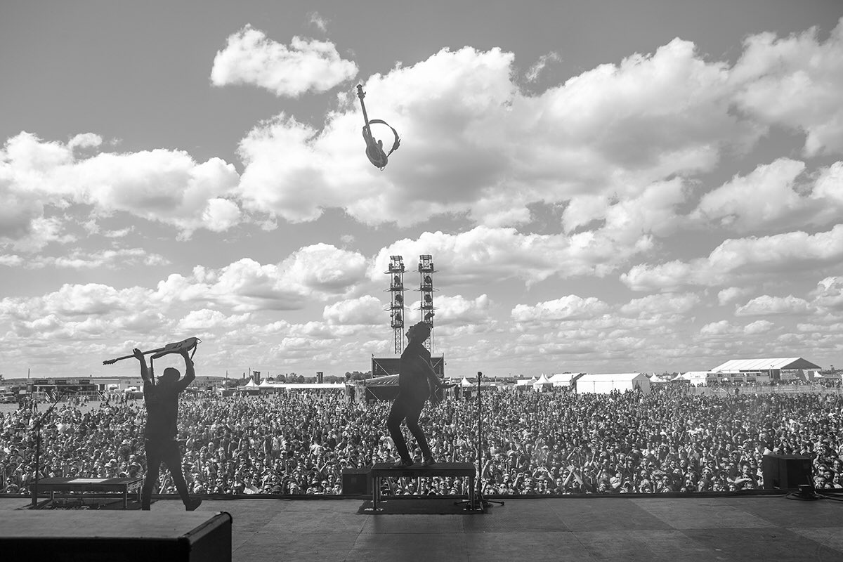 ptvjaime's tweet image. Download France!!! Insane! 🇫🇷 Sometimes you gotta just throw your bass in the air like you just don't care!
