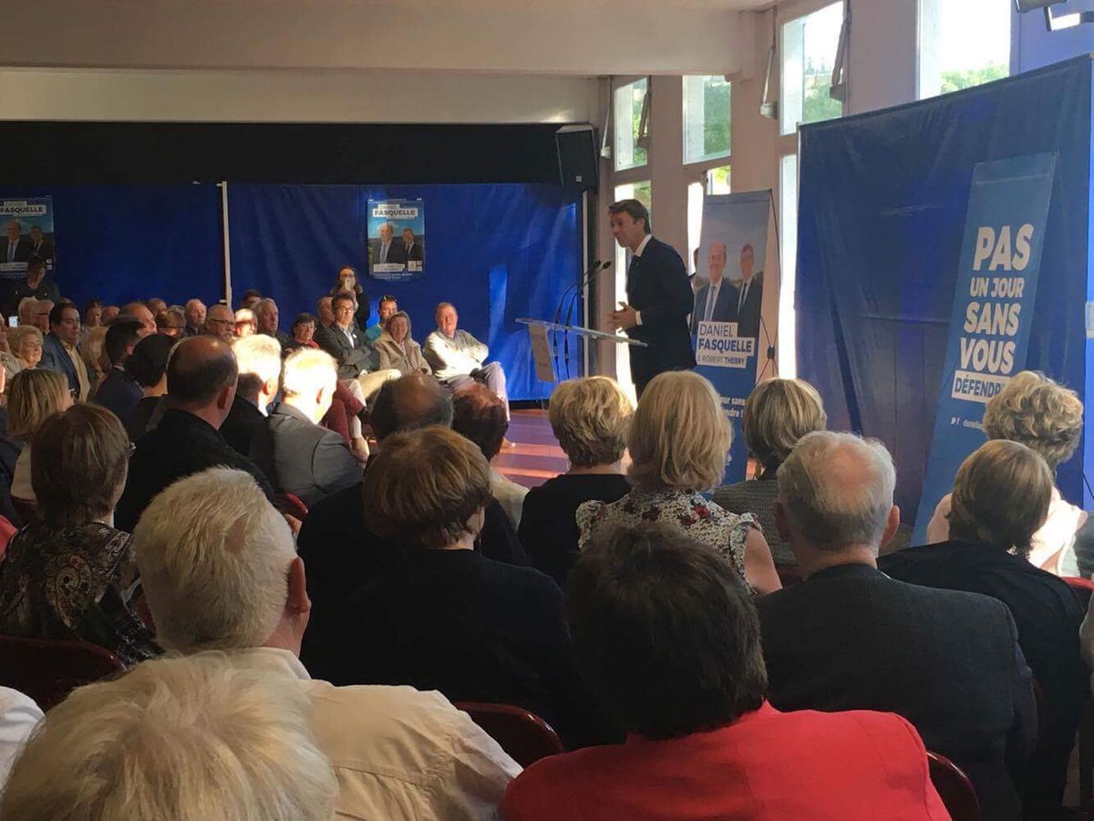 JeunesAcBaroin's tweet photo. @francoisbaroin "Vous mettez n'importe qui après @fhollande, forcément que l'image de la France se redresse" #MajoritePourLaFrance https://t.co/ep5yXFoixL