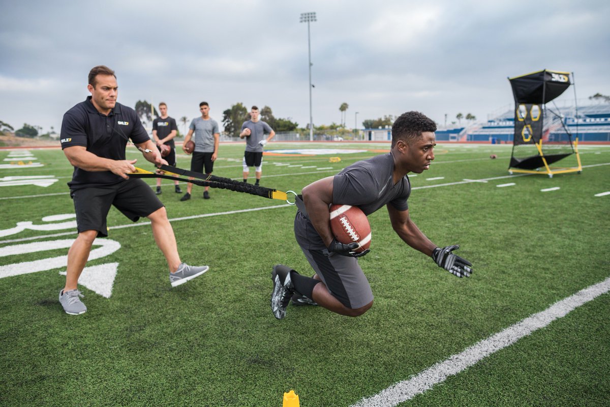 SKLZ's tweet photo. Using proven overload and release training methods, the #AccelerationTrainer helps athletes build first step quickness and top-end speed. https://t.co/MTOCVBlc3l