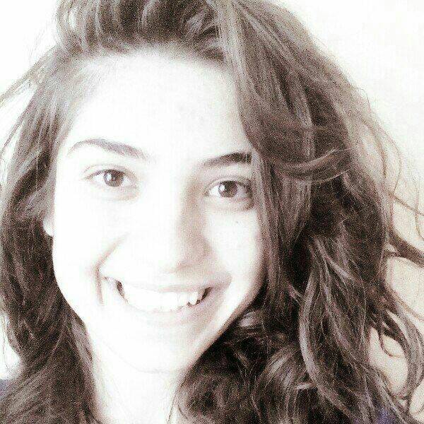 Gülen gözlerine bakıp ne söylesek kifayetsiz kalır, ne desek acımız dinmez. Mekanın cennet olsun öğretmenim #AybükeYalçın