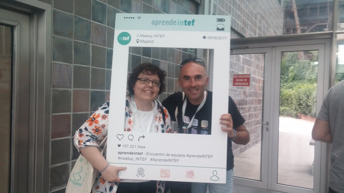 Angelssoriano74's tweet photo. #meetup_INTEF a falta de @acanelma aqui estados las otras dos A del equipo dinamizador de #EduCMooc Community Manager Educativo 😁 https://t.co/soHcvrw28p