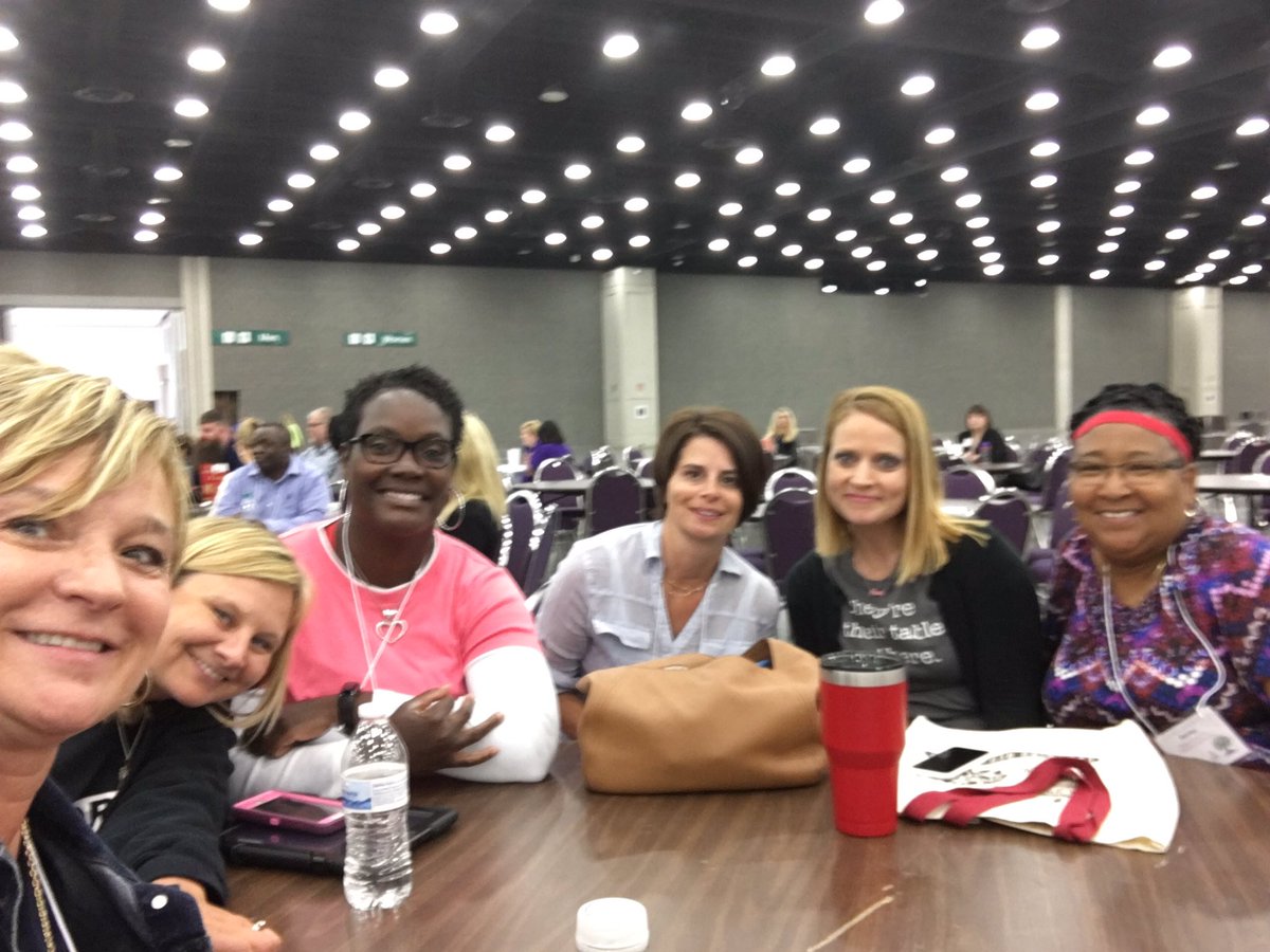 JohnsontownRoad's tweet photo. JRE is ready to accept the  #JCPSDL challenge for the 17-18 school year! Starting small! Thnx for an amazing 3 days!  #jcps #wearejcps https://t.co/C160rRVkNI