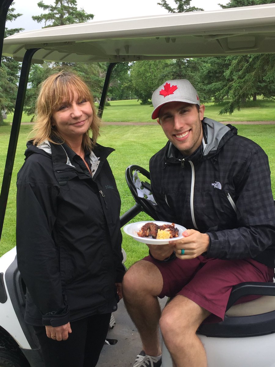 FortSaskChamber's tweet photo. Thanks to our awesome #volunteers for coming out to our #fsgolf tournament #chamber @GarnettGenuis @StaplesCanada https://t.co/gOAYvi3qyd