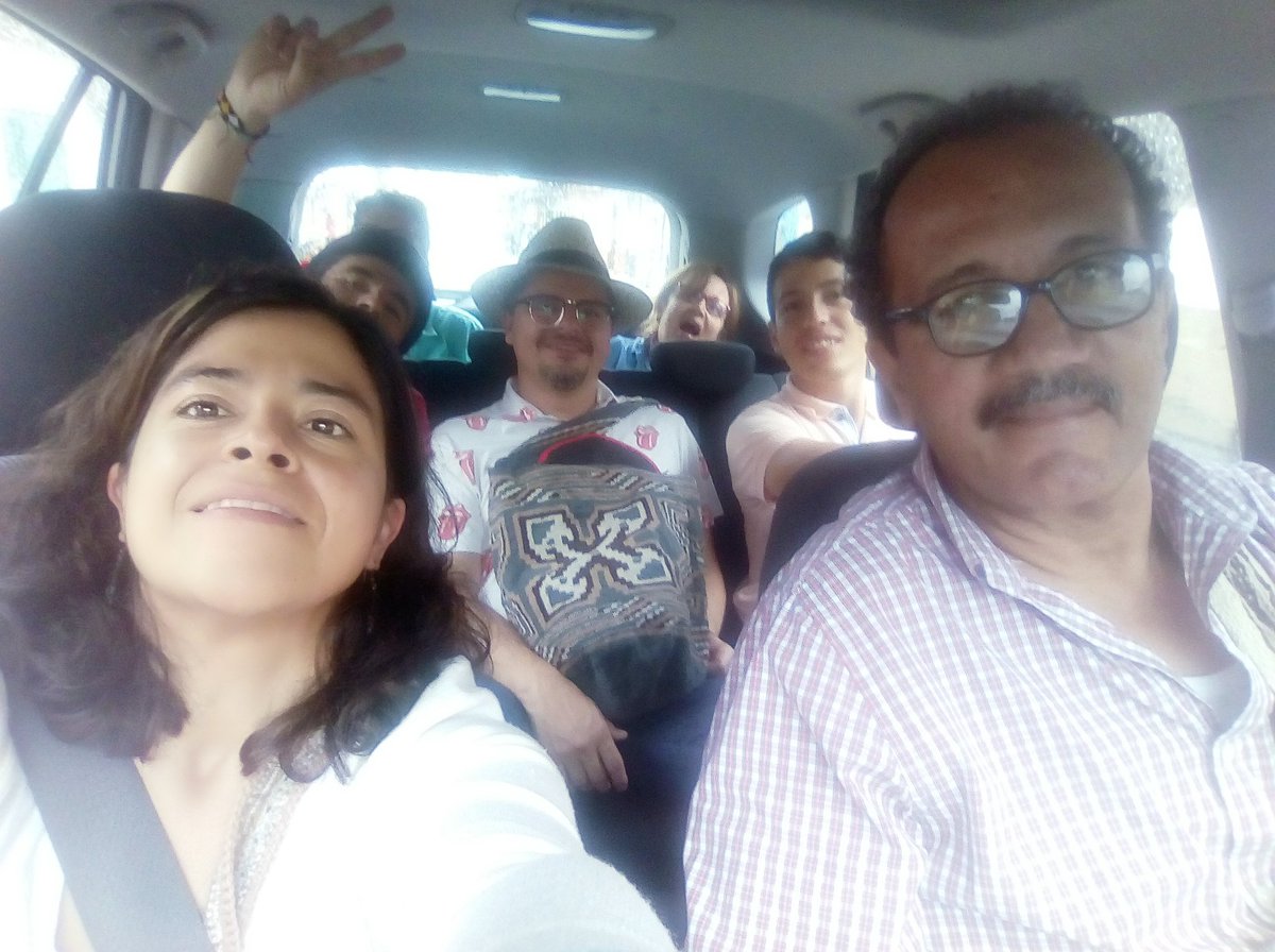 En reunión de trabajo #Festicbla <a href="/cculturasevilla/">Casa Cultura Sevilla</a> <a href="/GrupoBandola/">Grupo Bandola</a> @bandolitis <a href="/Culprojects/">Cultural Projects</a> vamos en el mismo bus!