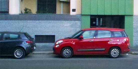driversprep's tweet photo. When parking in the city: check mirrors before opening the door in traffic. #dmvquestions #licenseexam #driversprep https://t.co/UcZijDQRHh https://t.co/EGfSHnqZf3