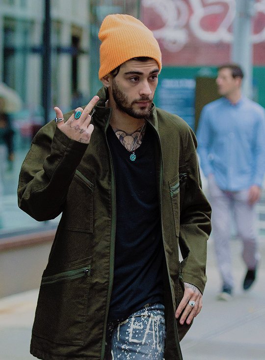 when people hate zayn