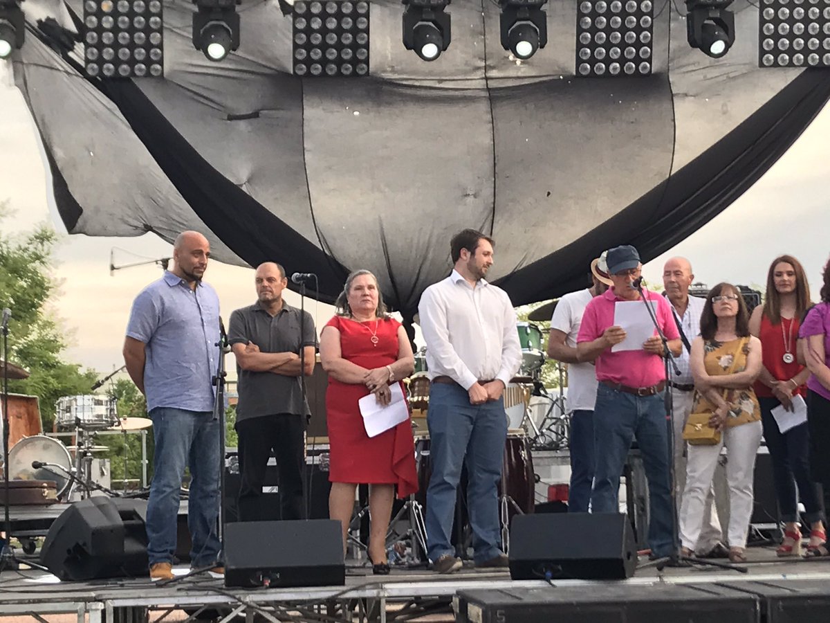 AntonioSalda92's tweet photo. Inauguradas las #FiestasDistritoIV por nuestras asociaciones, las que trabajan día a día x sus barrios.
Enhorabuena y gracias x estar ahí!👏🏙 https://t.co/pMiNzfWqLL