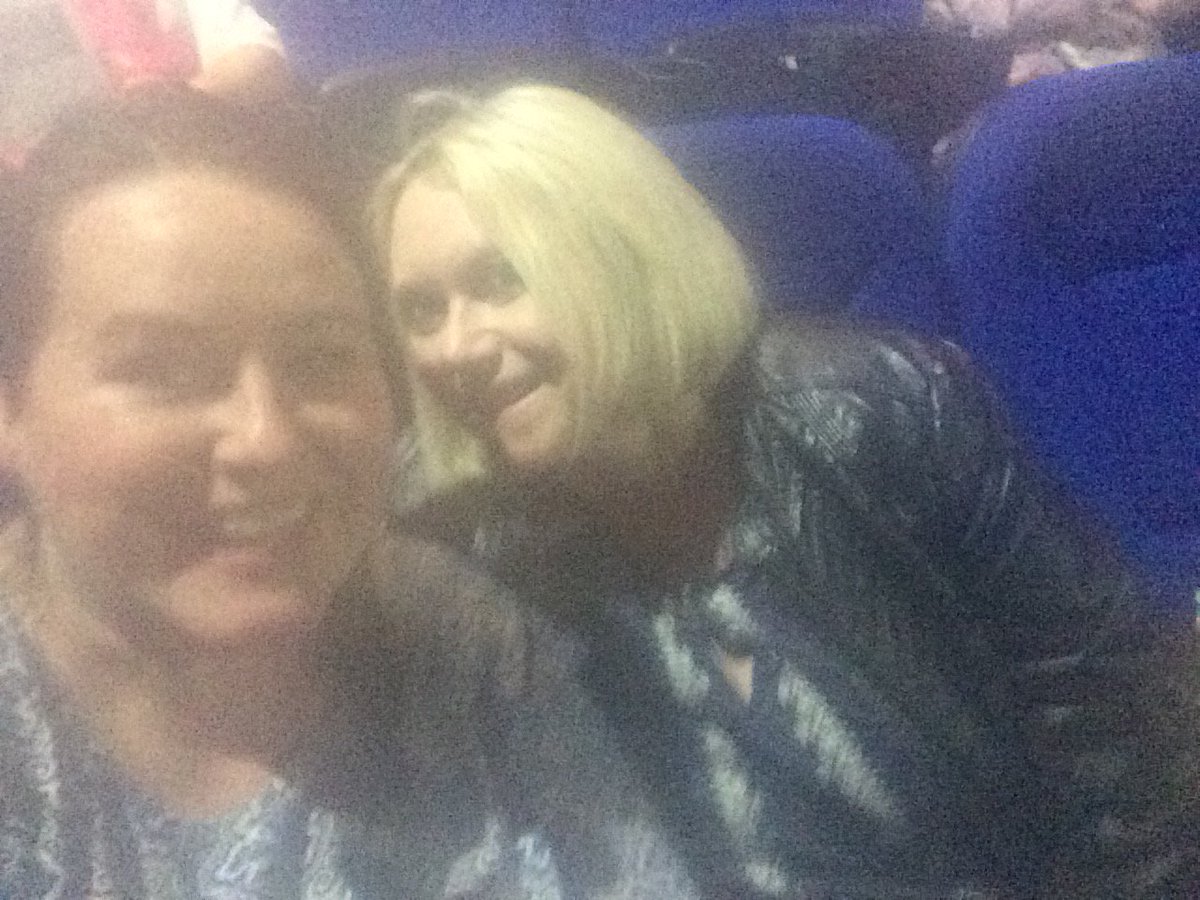 Shivermetimbs's tweet photo. Can't wait for #takethat @GaryBarlow #odeon https://t.co/7LZqdenn9b