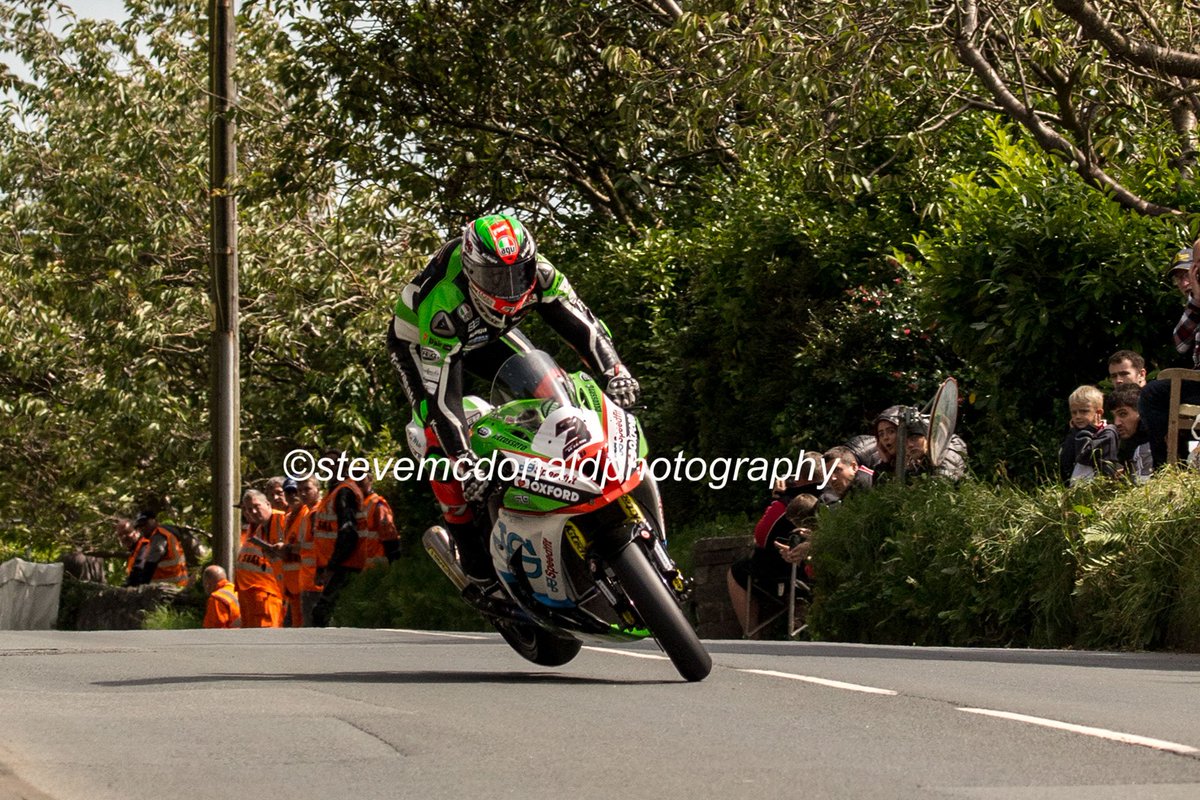 Stevemc1613's tweet image. TTsave award goes to @Jimbohillier37 at Ballagarey on Lap 1 of the senior @JGSpeedfitKawa @iom_tt @agv_uk @OxfordProducts @dainesestore
