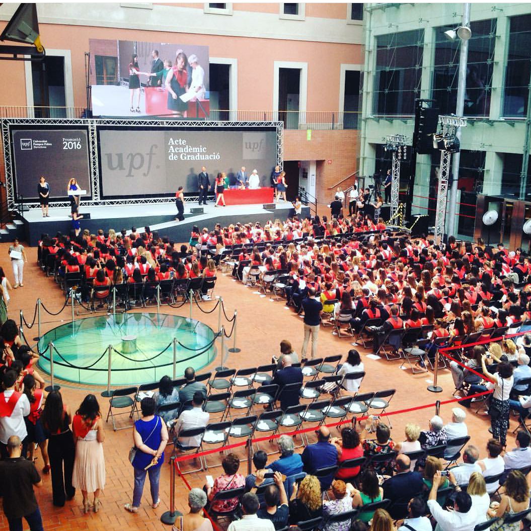 APSNetworKing's tweet photo. Tic Tac... amb moltes ganes de veure els meus cracks de @UPFBarcelona a la #GraduacioUPF17 Recordant #GraduacioUPF16 https://t.co/ViCERO7XdF