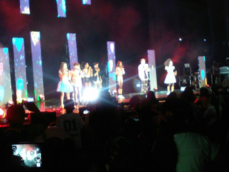 DefenseLemoners's tweet photo. #LemonGrassEnConcierto ahora junto  a Giselle Torres https://t.co/qK7ZmvHBAq