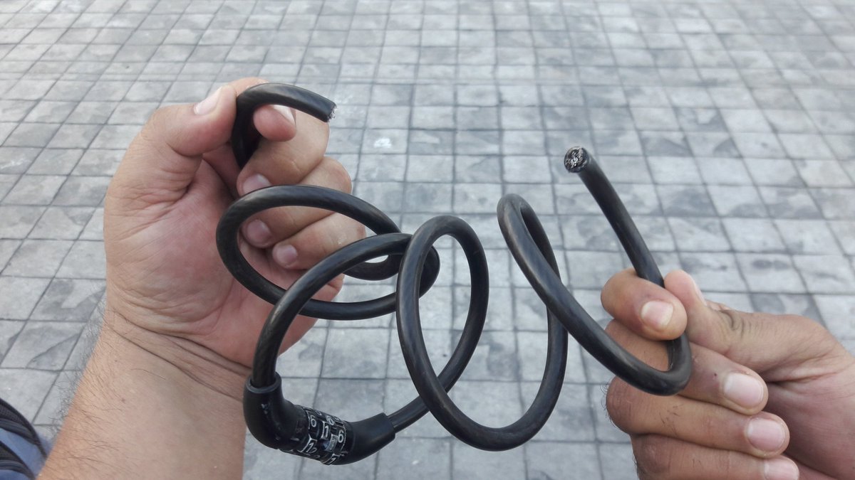 Joselmoctezuma's tweet photo. #Inseguridad | Roban bicicleta de Reportero dentro de las instalaciones de La Piedad. Ladrones coludidos con franeleros cortaron candado. https://t.co/cLYlwYVqhM