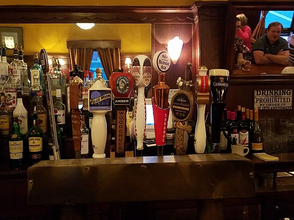 oisen25's tweet photo. Not ordering off the menu but still technically #UticaRestaurantWeek at @GerbersTavern! With a @reedkinderman in the mirror https://t.co/jHPNq7T7JP
