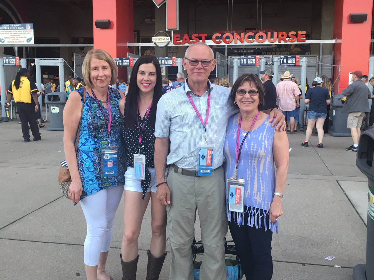 kimberlyfleming's tweet photo. Night 2 of #CMAFEST - lets go! @CountryMusic https://t.co/Wzf0SM5rMT