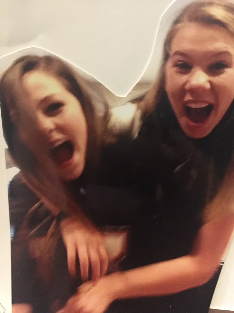 CalkinsMary's tweet photo. Happy birthday bestie love you!!💕💕 @nguzaldo https://t.co/wHTV6XtRfV