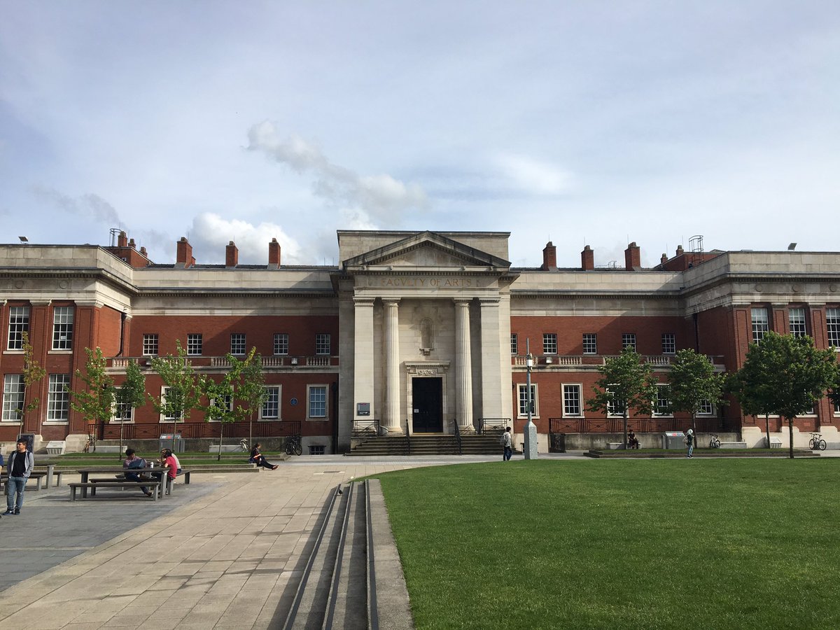 oxfordtim's tweet image. Looking forward to some further discussion about projects and plans. But for now it's time for light refreshments #THObjectLessons