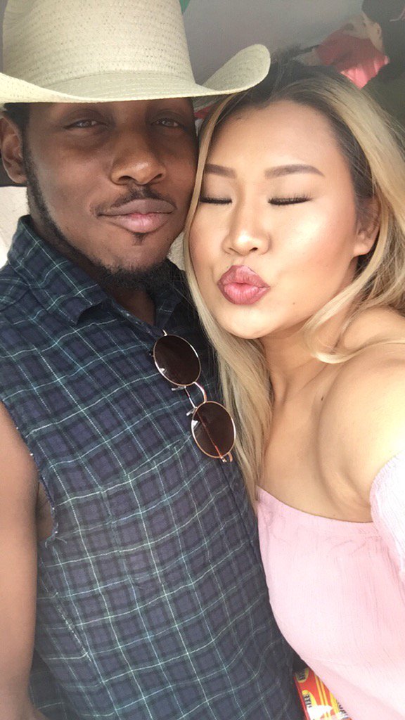 youpinsee's tweet photo. #lp #NationalBestFriendDay @DAYZMusic_ #mybartender https://t.co/Z8pBUDxpuN