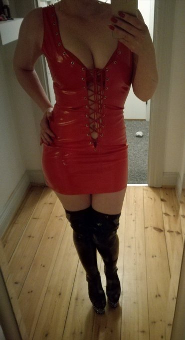 Ready to go online for a very special pre-ordered private show. #excited #turnedon #nocontrole #domsub<a href="/tag/excited"class="tags"><span>#excited</span></a><a href="/tag/turnedon"class="tags"><span>#turnedon</span></a><a href="/tag/domsub"class="tags"><span>#domsub</span></a><a href="/tag/nocontrole"class="tags"><span>#nocontrole</span></a>